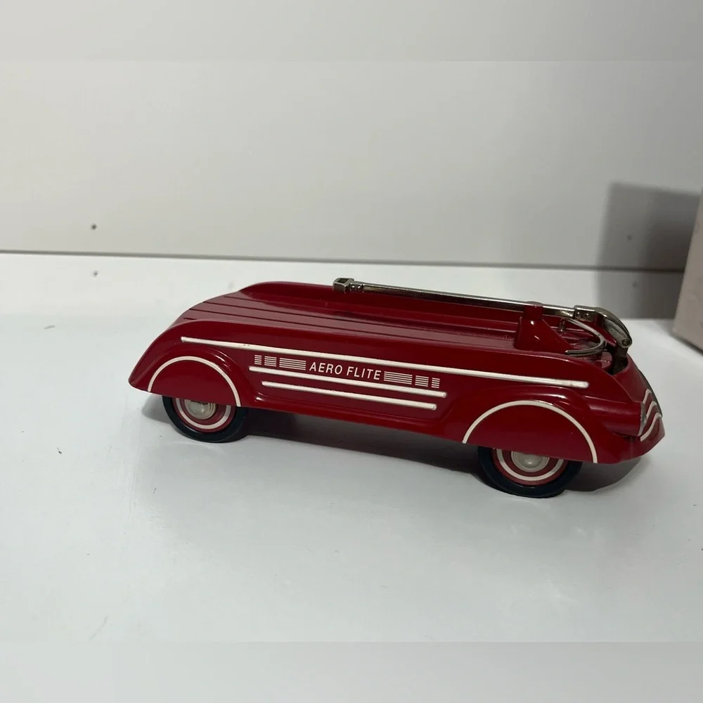 Hallmark 1940 Aero Flite Wagon replica - Picture 4 of 9